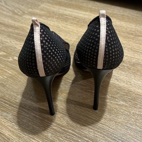 SJP by Sarah Jessica Parker Fishnet Fawn Pumps Shimmer Mesh Pointy Toe Heel 39.5 - Picture 10 of 14